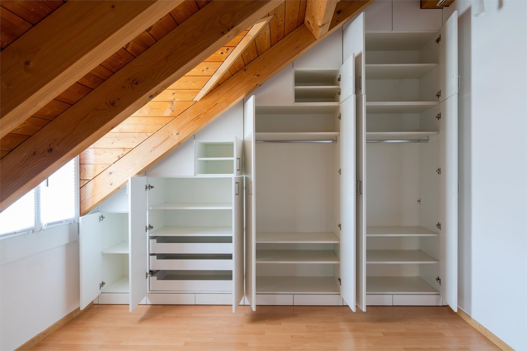 6 ideas de armarios a medida para habitaciones pequeñas
